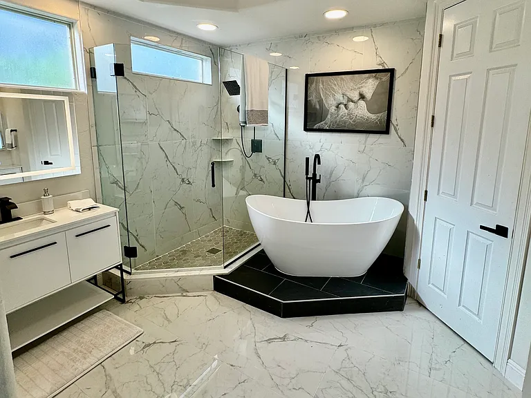 Master Suite Bathroom