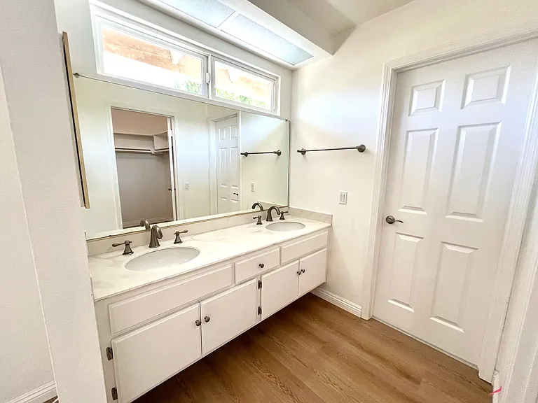 38 Carver — Photo 8