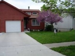 3532 SW Eveningside Dr, Topeka, KS 66614