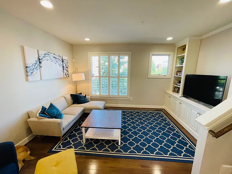 924 Pete Jones Way — Photo 11