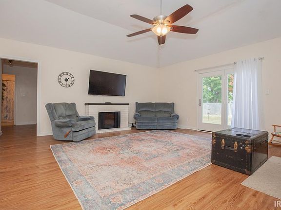 4th image of 8722 Westwood Dr