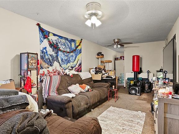 3rd image of 1653 Gary Ct