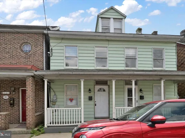 229 Valley St, New Philadelphia, PA 17959