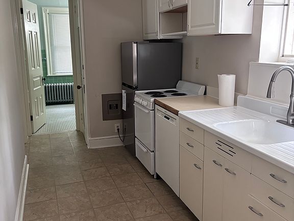 3rd image of 1200 W 10th St APT 3