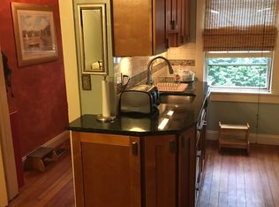 5 Stebbins Brook Ln, Simsbury, CT 06070