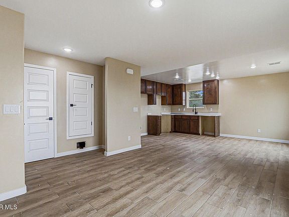 2nd image of 6002 1/2 Pam McCall Dr #6