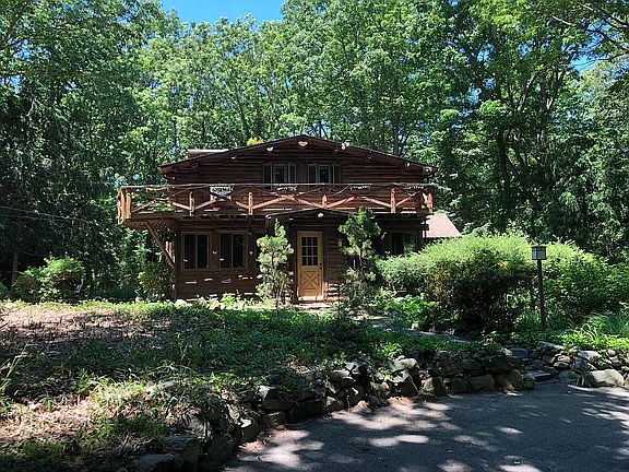 2nd image of 27 Forrest Dr