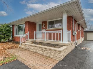 72 Sanatorium Rd, Hamilton, ON L9C 1Y5