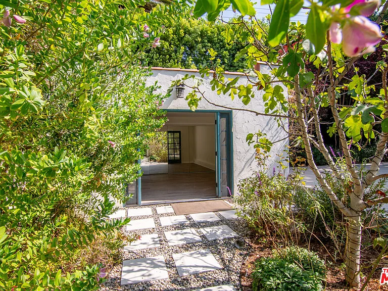 552 Wilcox Ave — Photo 44