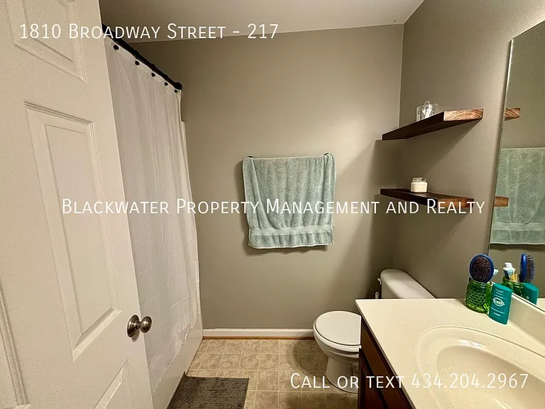1810 Broadway St #217 — Photo 17
