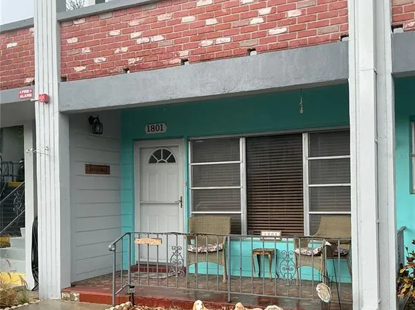 4300 58th St N APT 1801, Kenneth City, FL 33709