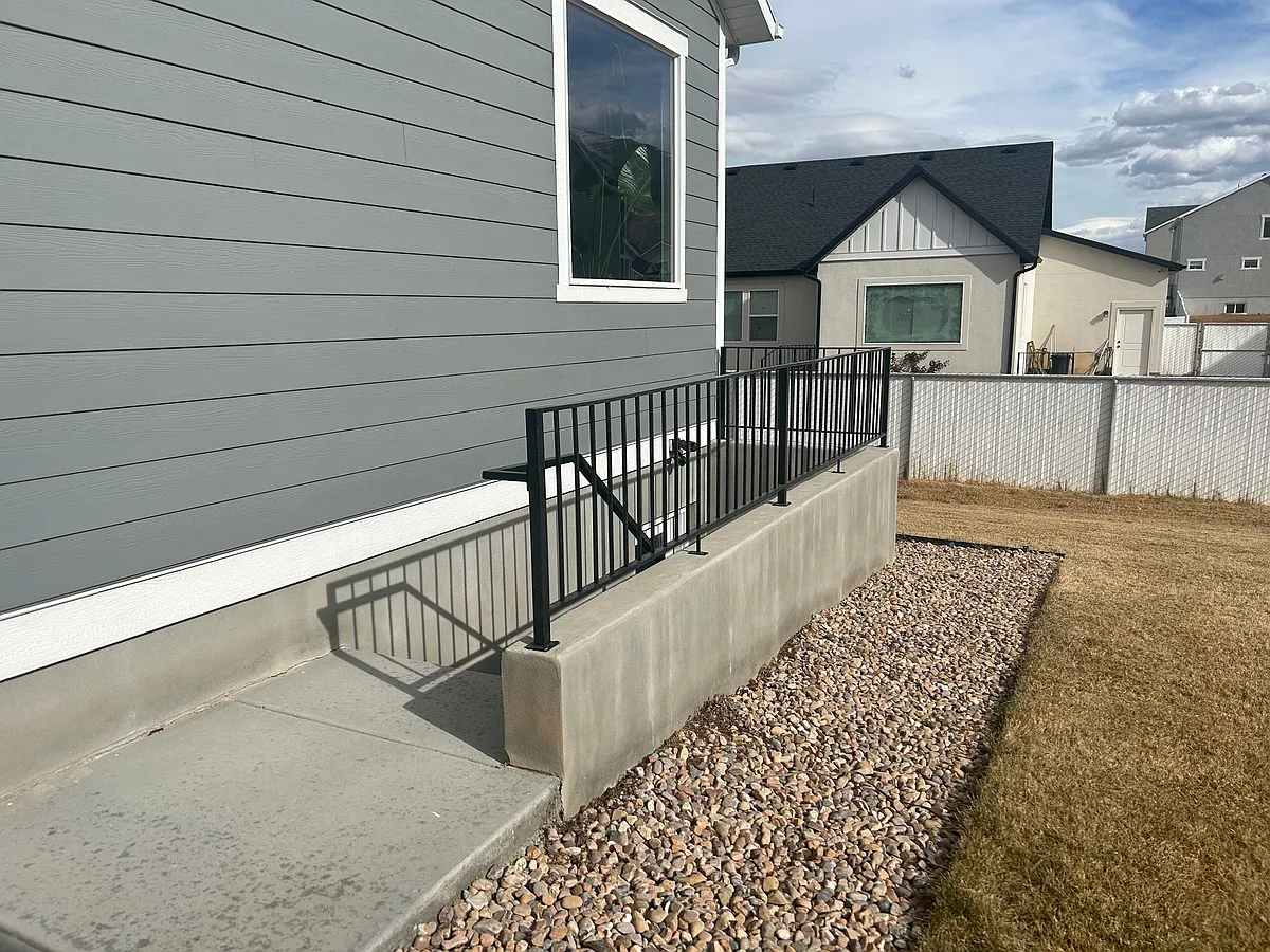 Building Photo - 286 W Saddlebrook Dr