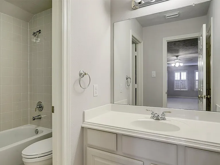 1302 W Park At Shady Villa — Photo 17