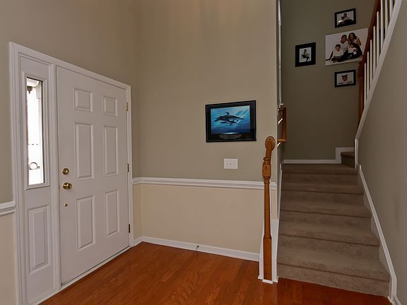 2-Story Foyer