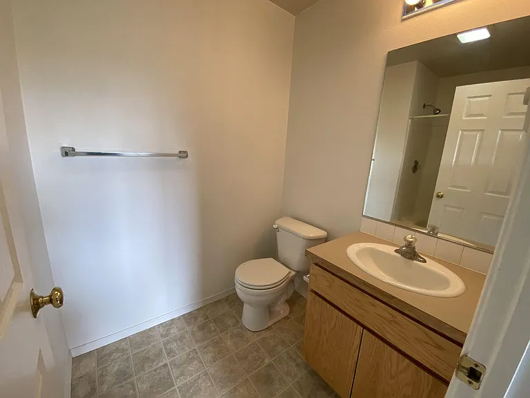 857 N Garfield St — Photo 15