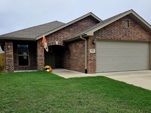5904 NW Meade St, Bentonville, AR 72713