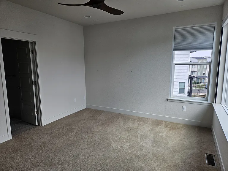 2746 W 167th Pl — Photo 10