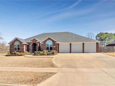 1100 S River Meadows Dr, Fayetteville, AR, 72701