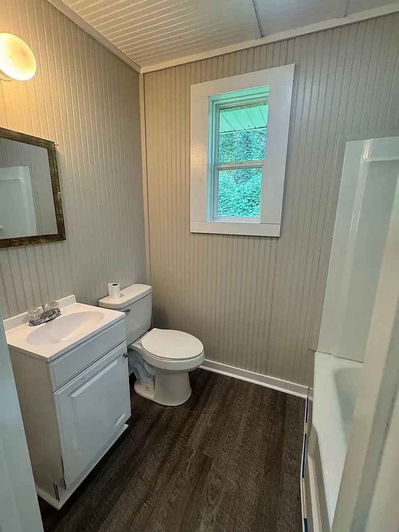 Available Now! 307 Crawford Lane in Thompson — Photo 3