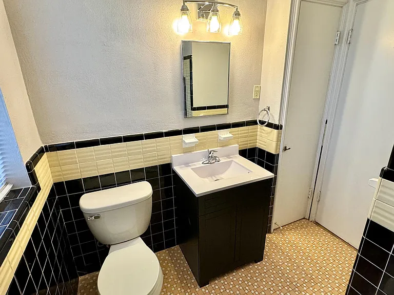 5859 Eichelberger St #1E — Photo 11