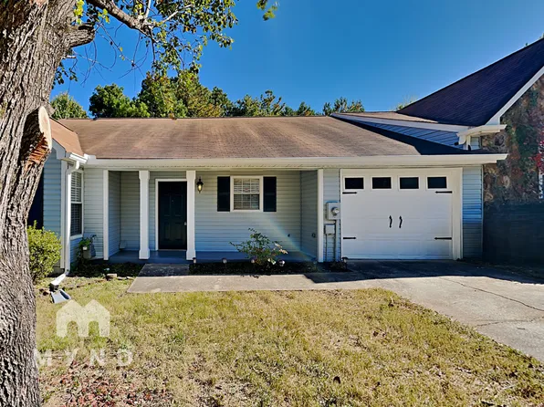 134 Oak Cir S, Stockbridge, GA 30281