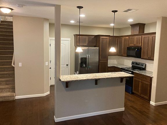 3rd image of 2616 NE 130th Ct
