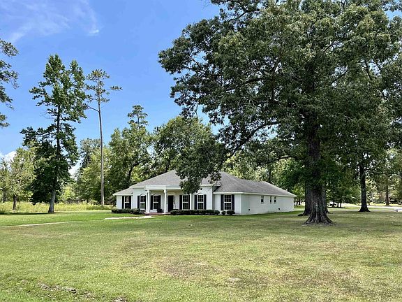 3rd image of 467 W Pineshadows Dr