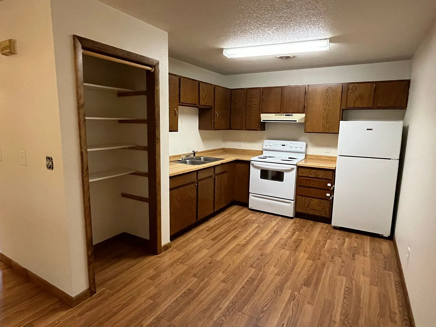 Jefferson Street Apartments — Photo 1