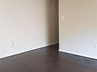 1529 Silverpines Rd, Houston, TX 77062