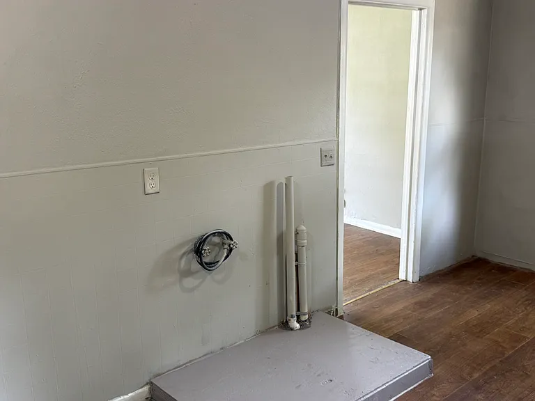 803 Cherry St — Photo 9