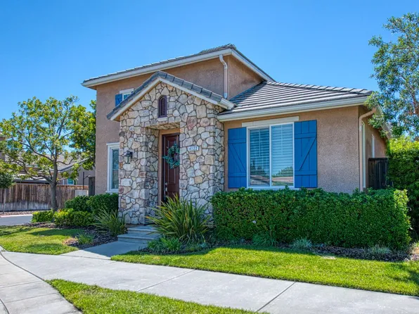 4122 Heritage Ave, Clovis, CA 93619