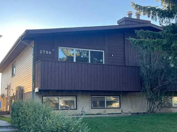 2706 W 46th St SE, Calgary, AB T2B 2N8