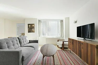 Rented by New York Casas Ltd.