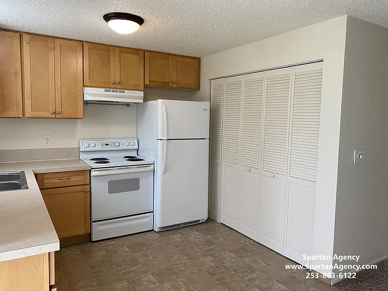 10426 29th St E — Photo 9