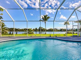 8902 E Estate Dr, West Palm Beach, FL 33411