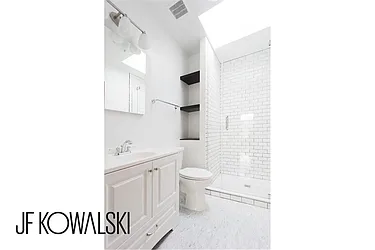 Rented by R New York