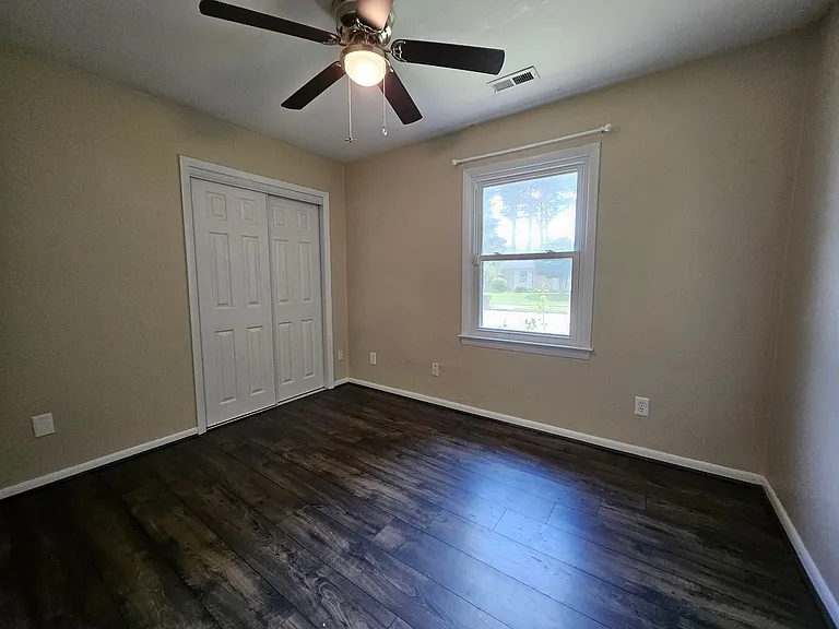 3413 Newport Dr — Photo 14