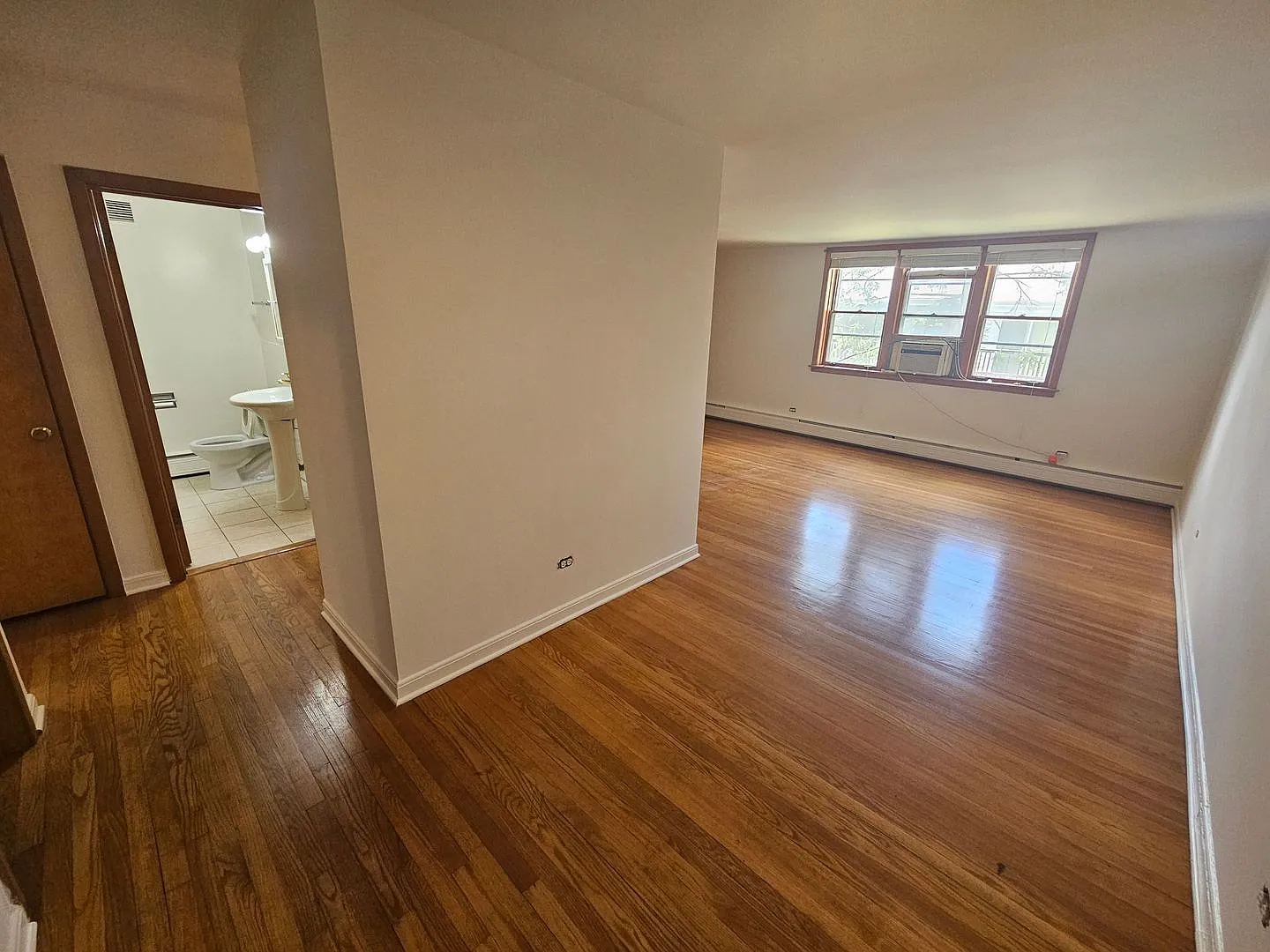 1 bed, 800 sqft, $1,695 — Photo 4