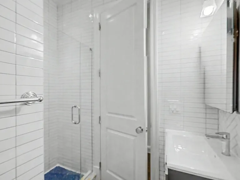 106 Bedford Ave #1R — Photo 13