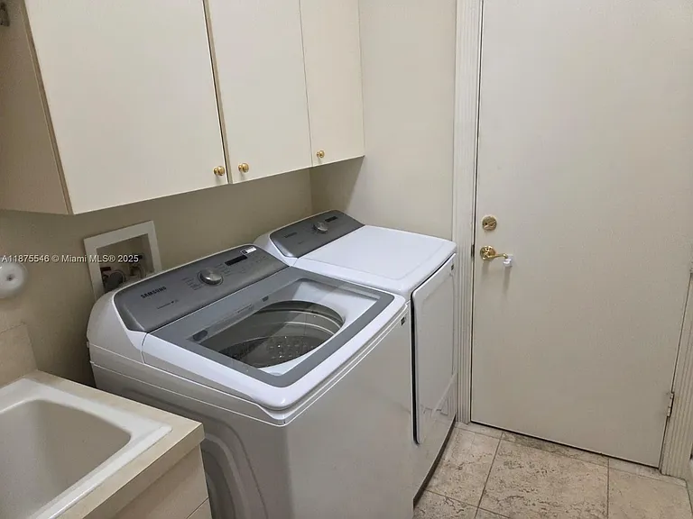 7030 Islegrove Pl — Photo 11