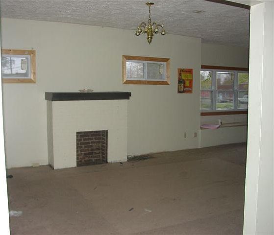 2nd image of 4 N Woodland Dr