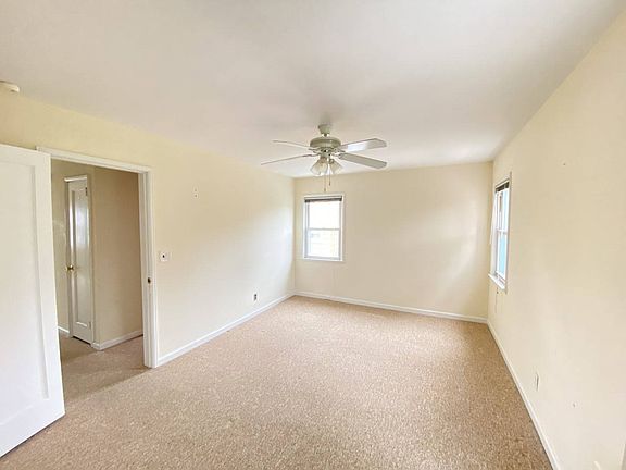 5th image of 315 Denton Ave