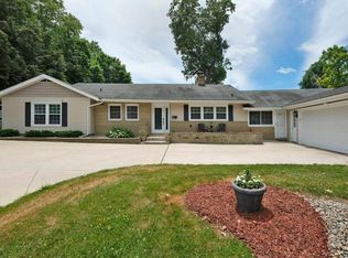 724 Lakeway Ave, Kalamazoo, MI 49001