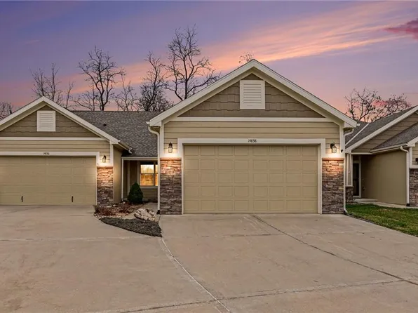 14838 Ashmont Ln, Smithville, MO 64089