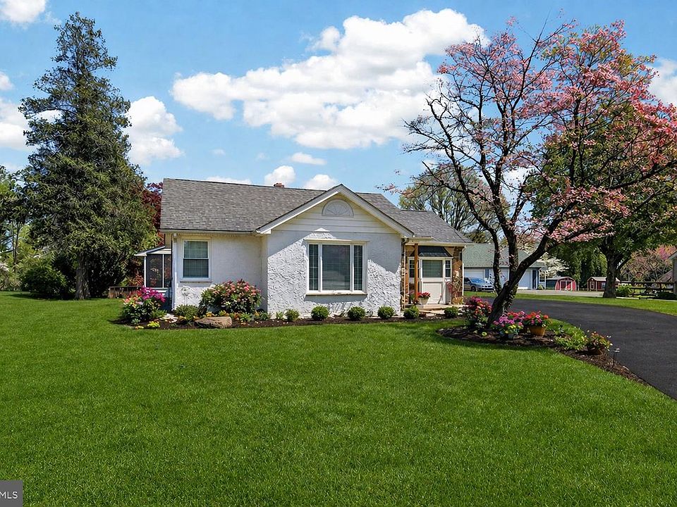 1st image of 1018 Valleybrook Rd
