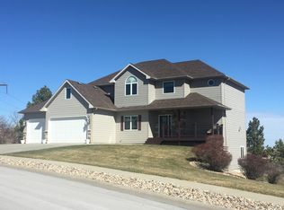 720 Enchantment Rd, Rapid City, SD 57701