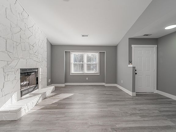 4th image of 1029 Branscomb Cir SE