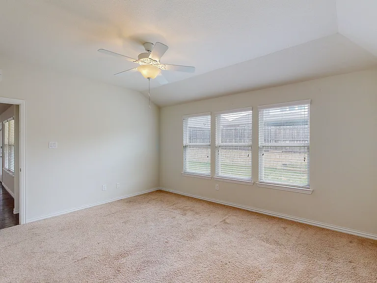 8100 Horseman Rd — Photo 13