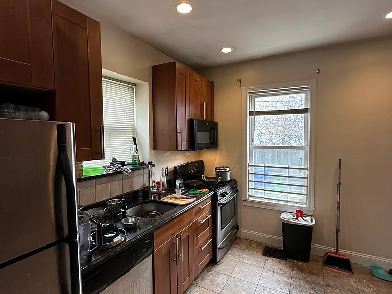 8 Montfern Ave #8 — Photo 18