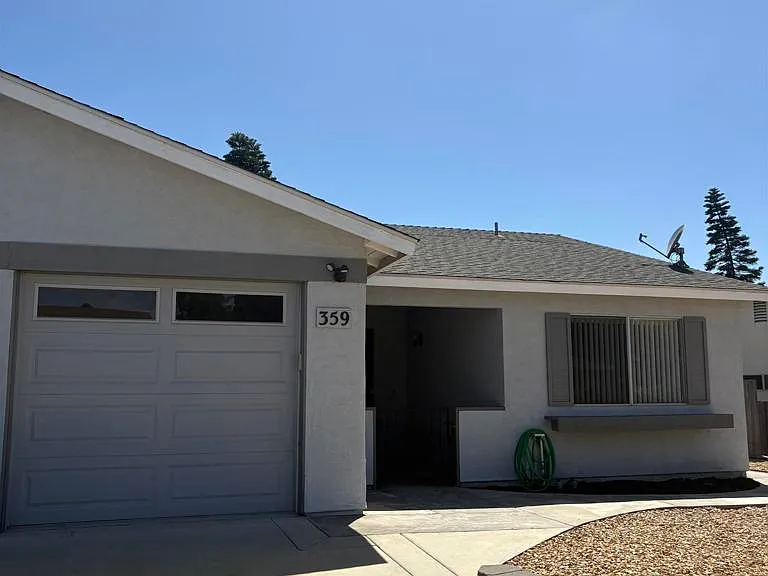 359 San Dimas Ave — Photo 3